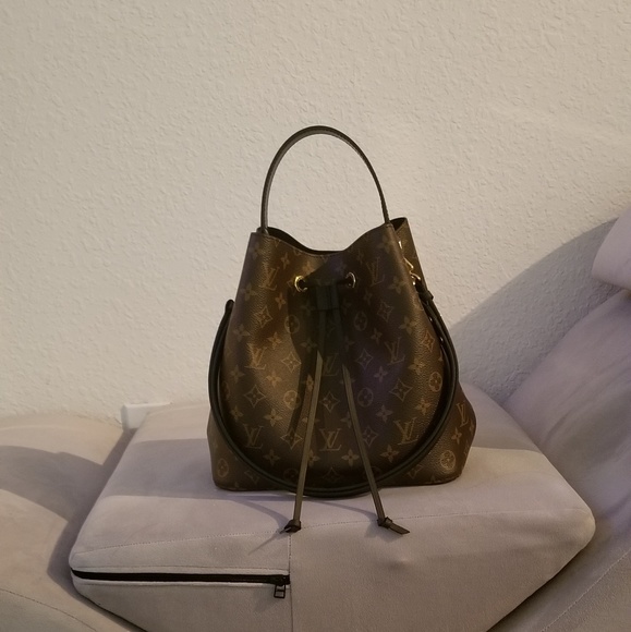 Authentic Louis Vuitton Neo' Noe' - Picture 8 of 8